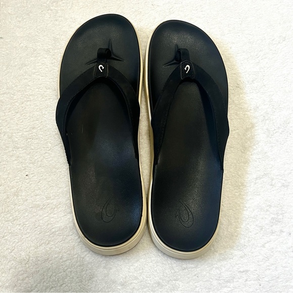 OluKai Nu'a Pi'o Black & White Thong Flip Flop Sandals - Size 11 - Picture 4 of 10